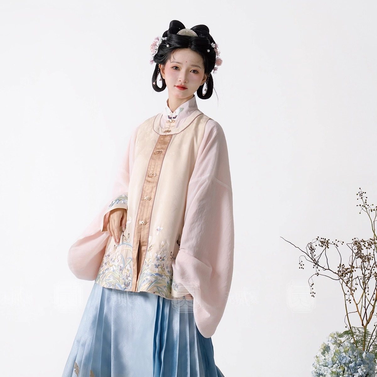 无贰集【抱幽】兰花刺绣明制短比甲粉色对襟袄马面裙春秋款汉服,淘宝优惠券,粉丝福利购,淘宝优惠卷