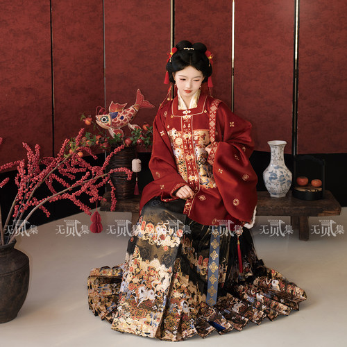 无贰集【马上加福】马年拜年服绣花补服马面裙节日明制汉服新年包 - 图0