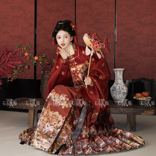 无贰集【马上加福】马年拜年服绣花补服马面裙节日明制汉服新年包 - 图2