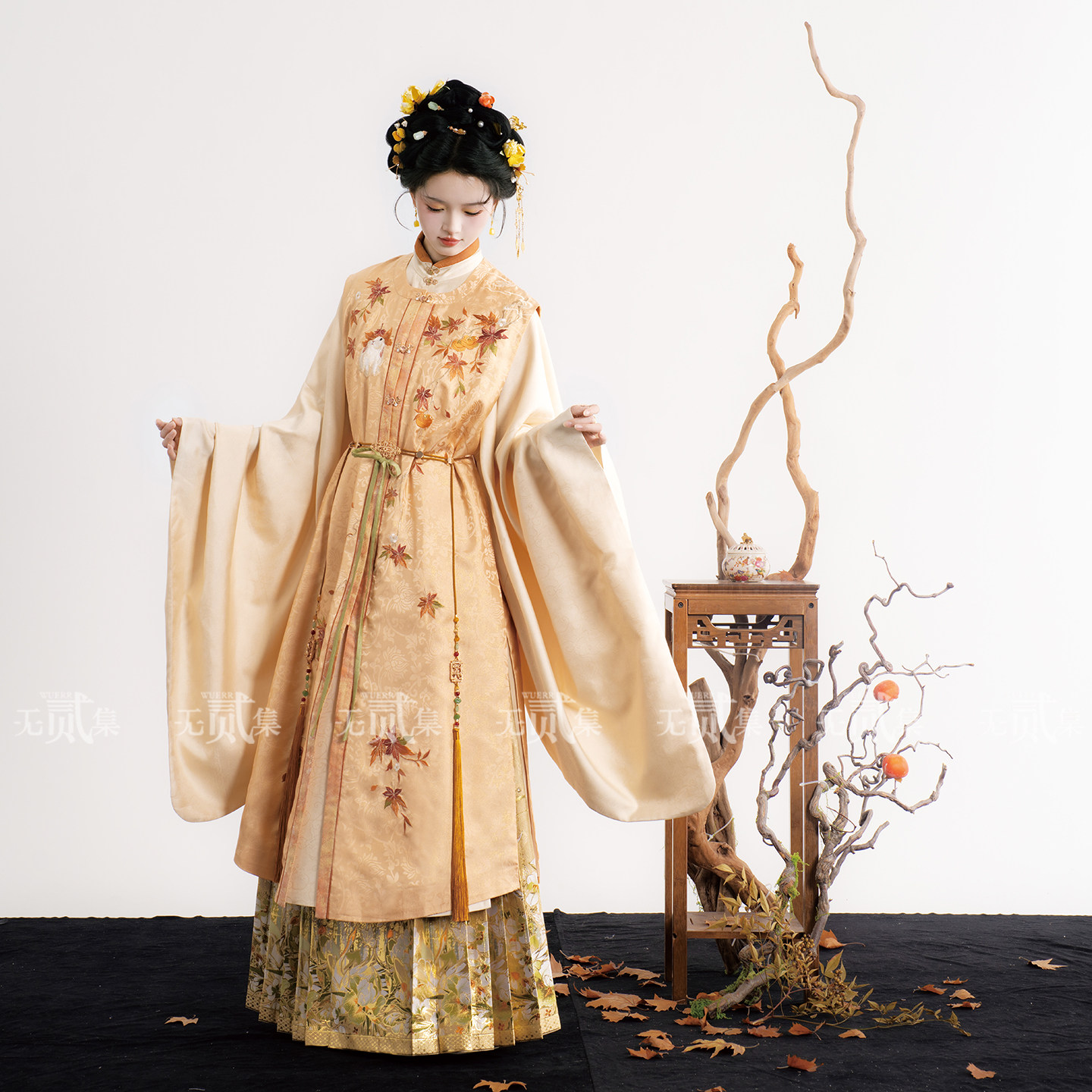 无贰集【独照枫月】明制立领斜襟长衫枫叶长比甲马面裙秋冬汉服,淘宝优惠券,粉丝福利购,淘宝优惠卷