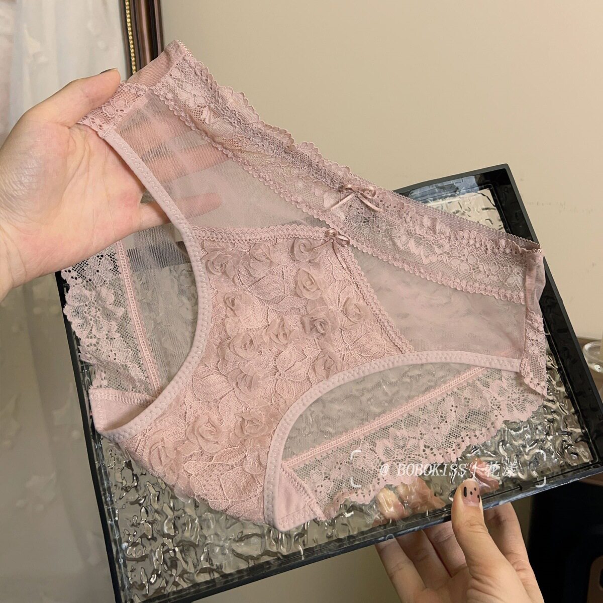 花蕾娇柔~新款法式纯欲蕾丝内裤女性感薄款透气纯棉裆中腰三角裤 - 图2