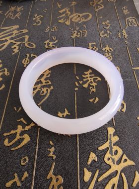 纯天然高品质玛瑙净白手镯完美无瑕手感舒适质地细腻