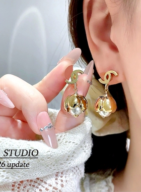 YANSTUDIO/26s金色吊花珍珠耳环