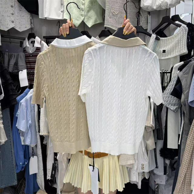 ເສື້ອກັນໜາວ POLO collar ສີກົງກັນຂ້າມ