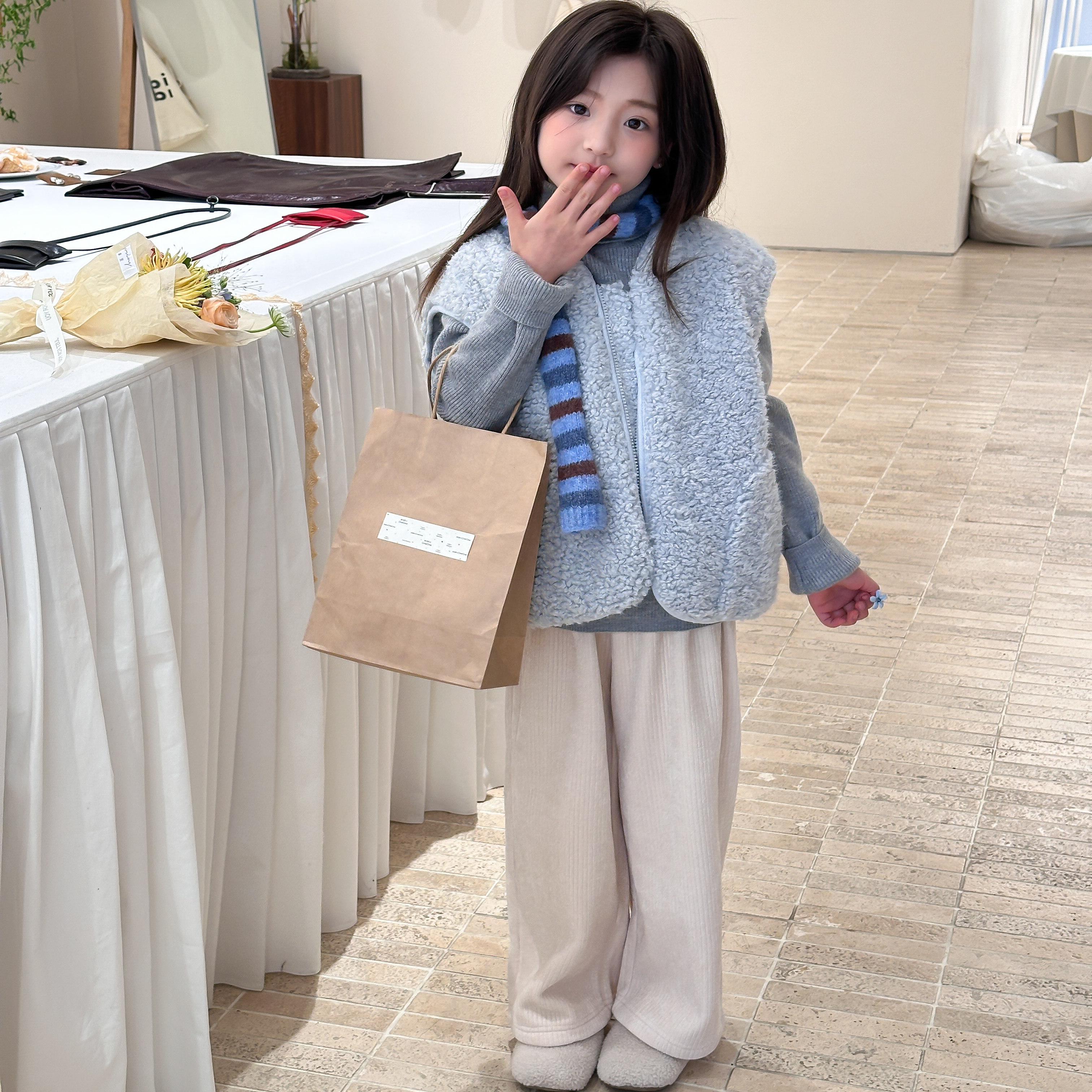 儿童仿羊羔绒马甲2025秋冬新款男女童韩系背心中大童百搭坎肩外套,淘宝优惠券,粉丝福利购,淘宝优惠卷