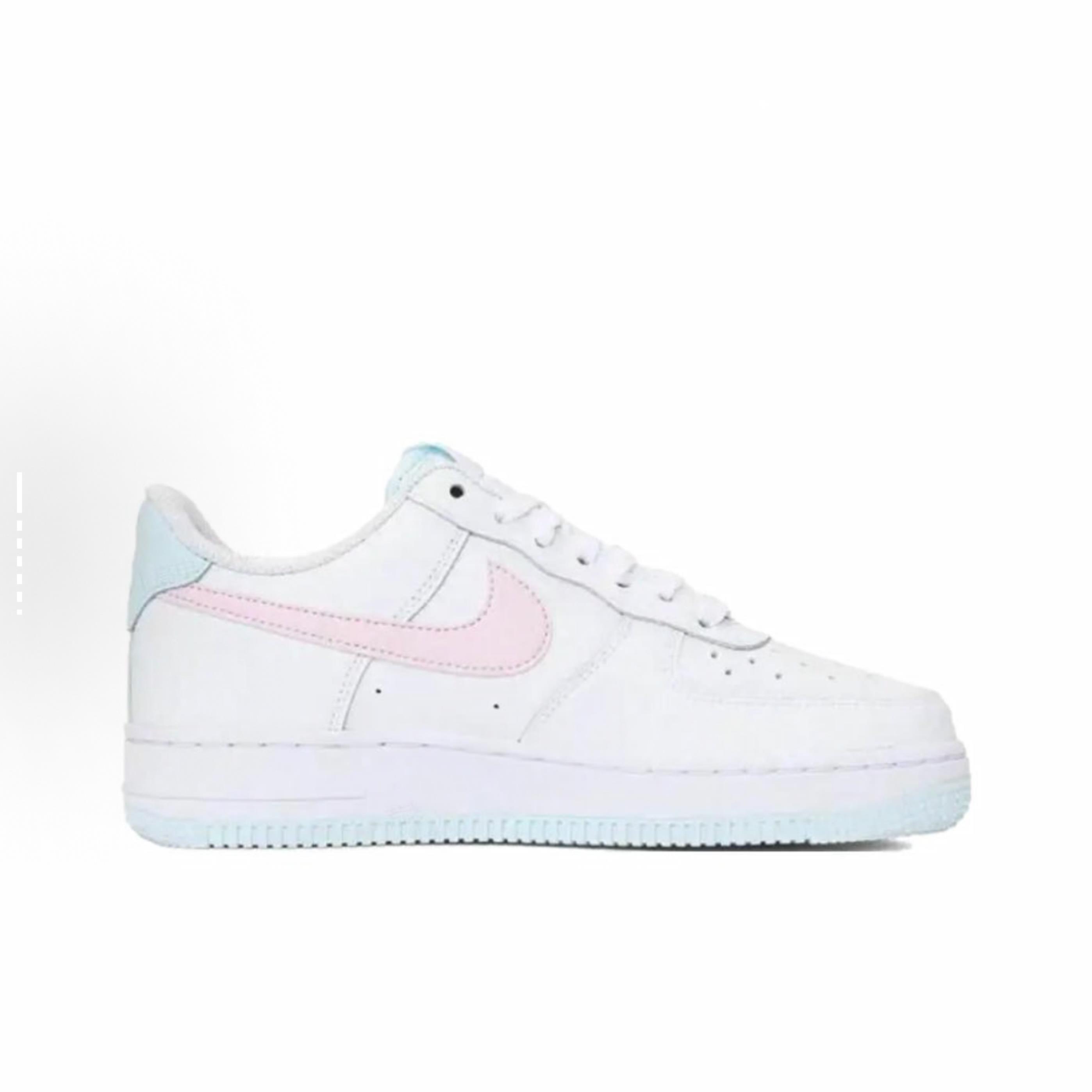 耐克Nike Air白蓝粉女鞋空军一号低帮休闲板鞋IH0640-161 - 图0