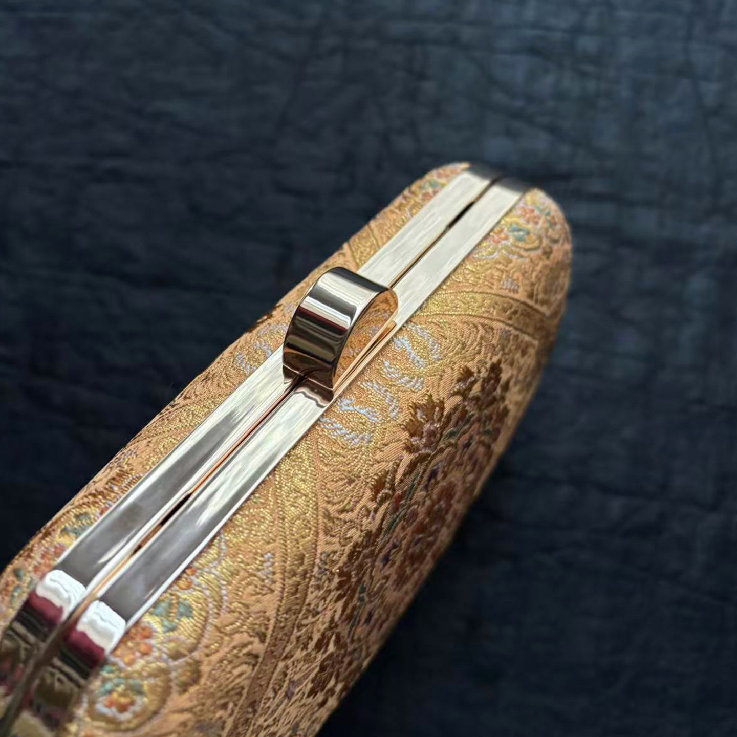 西阵织古典团花纹手机宴会包 橙金色唐风硬壳晚装包手工限量 妍制,淘宝优惠券,粉丝福利购,淘宝优惠卷