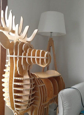 书架喝水小鹿创意橱窗动物造型