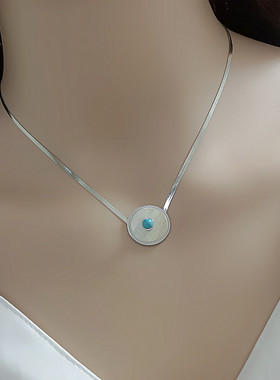 松石白贝吊坠项链女轻奢冷淡风