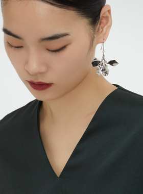 mini小号鸢尾耳环更加日常
