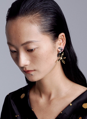 美颂之光MAISON LUMIERE 妙笔生花颜真卿mini心字兰花耳环 新中式