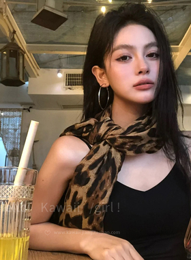 千禧辣妹复古豹纹丝巾