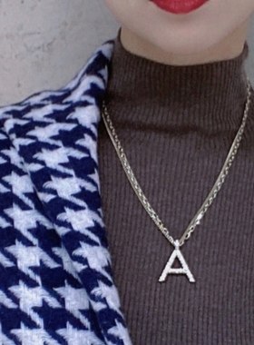 职业阿玛施特新款大A字母项链