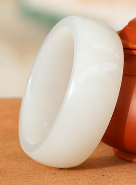 手镯玉石和田玉籽料白玉