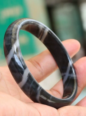 黑白分明手镯玉石和田玉籽料青花