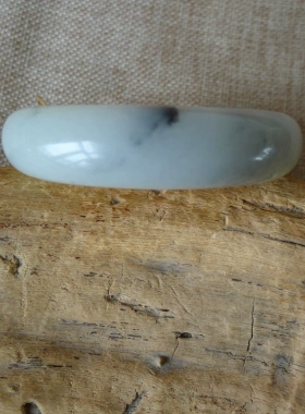 新疆和田玉籽料水墨青花玉手镯