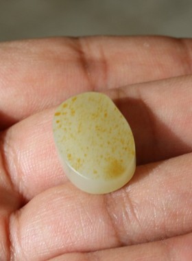 洒金皮男女款戒面新疆和田玉籽料