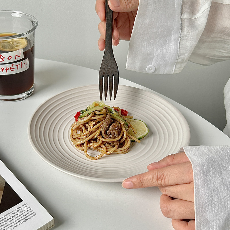 ins风简约螺纹丹麦磨砂纯白陶瓷甜品盘蛋糕碟子意面寿司摆盘 - 图2