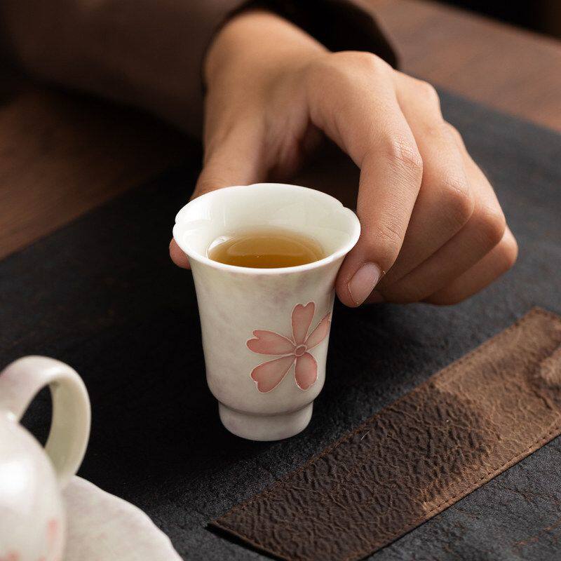 Zhuhe Pavilion hand-painted cherry blossom ceramic Kung Fu tea cup