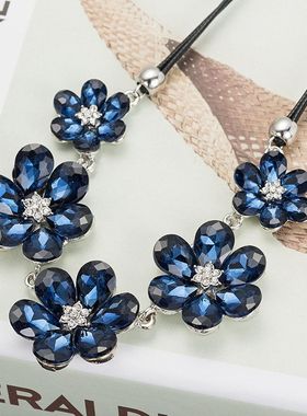 2017韩国六瓣花水钻短款皮绳毛衣链女时尚简约气质项链百搭挂件