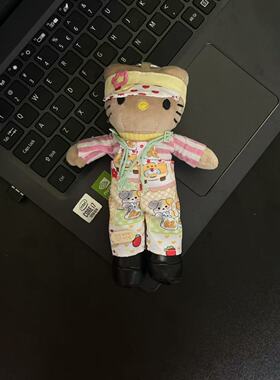 正版日系田园长腿Kitty毛绒钥匙扣拼色短袖碎花背带裤玩偶背包