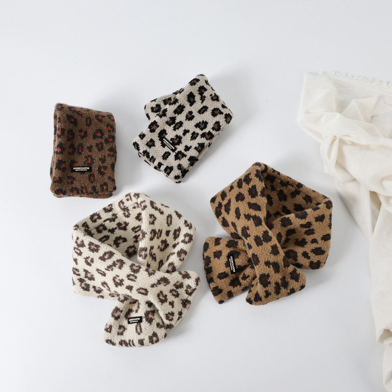 New soft and waxy baby leopard print knitted scarf