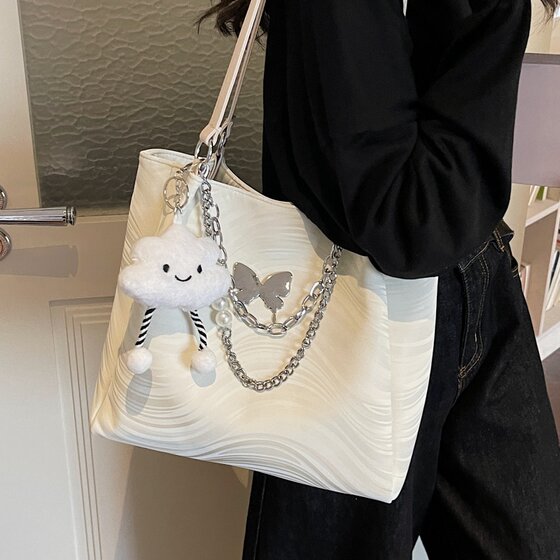 Simple shoulder large capacity commuter tote bag