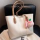 High-end versatile shoulder large bag for women 2026 new trendy fashionable casual simple large-capacity commuter tote bag