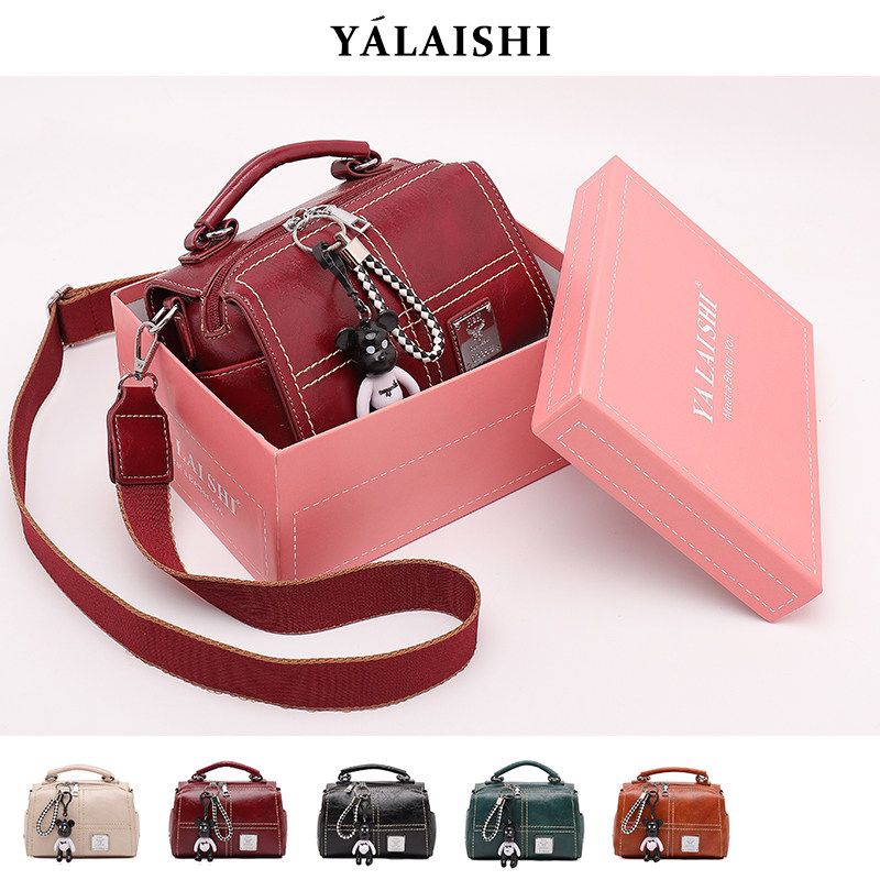 雅莱仕波士顿女2020新款潮枕头包包 雅莱仕女士包袋