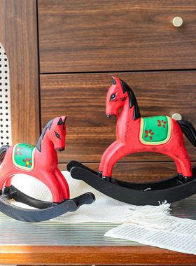 北欧简约木质工艺品客厅办公装饰品创意家居木质红色摇马动物摆件