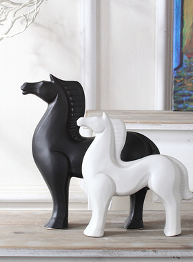 现代简约客厅陶瓷马摆件家居饰品办公室书房样板间创意装饰品摆设