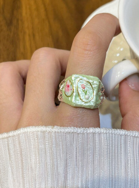 2026新款爆款绿色蝴蝶圆形戒指女小众设计感手饰个性时尚新款饰品