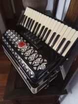 Shanghai Bagle 60DS Second-hand Accordion Phase Complete Quality Reliable