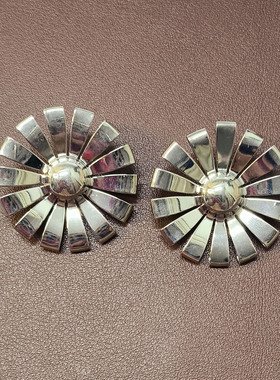 外贸铜镀合金银色花朵耳钉孤品