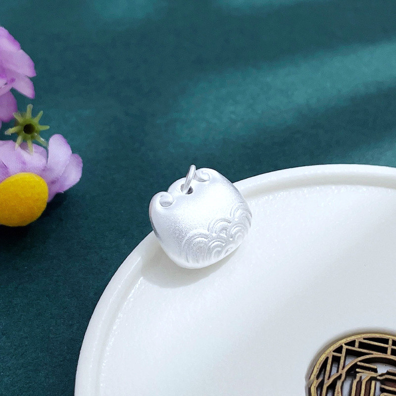 吉盟珠宝足银吊坠女挂绳小胖福锁包波浪纹简约百搭福字新中式国潮,淘宝优惠券,粉丝福利购,淘宝优惠卷