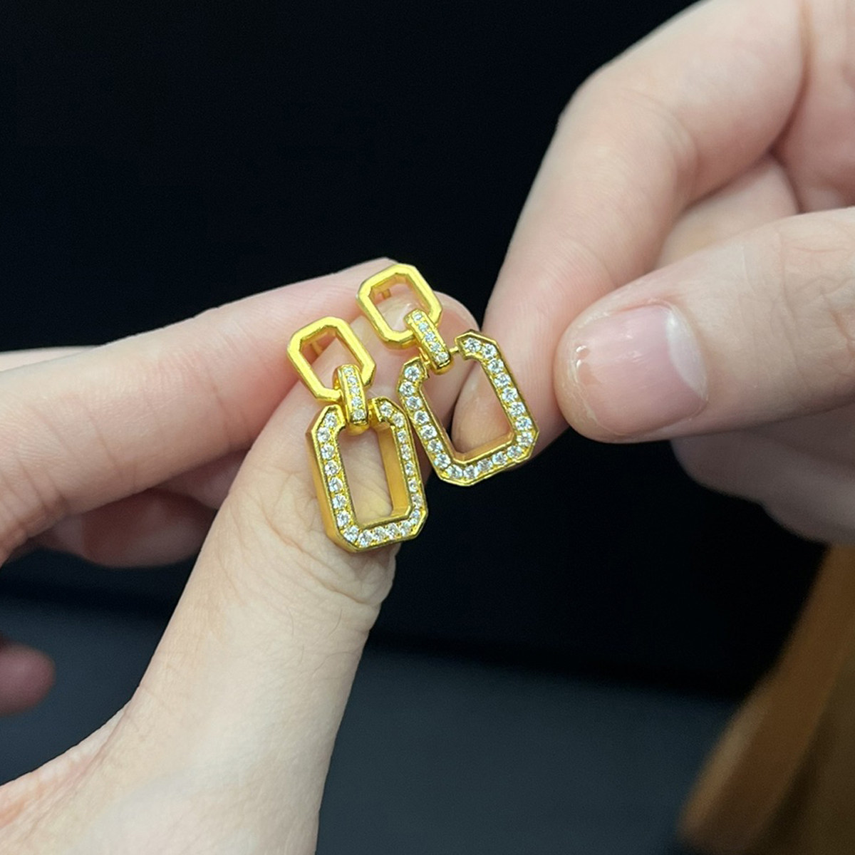 吉盟珠宝999足金点钻耳钉送女友黄金耳饰简约几何形耳坠时尚ins风,淘宝优惠券,粉丝福利购,淘宝优惠卷