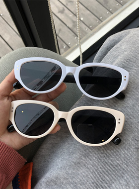 王嘉尔同款复古高级感白色框熊猫眼墨镜女款潮酷防紫外线太阳眼镜