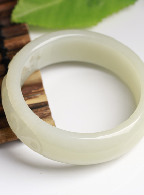 宛玉魂和田玉镂空雕花玉镯玉镯子