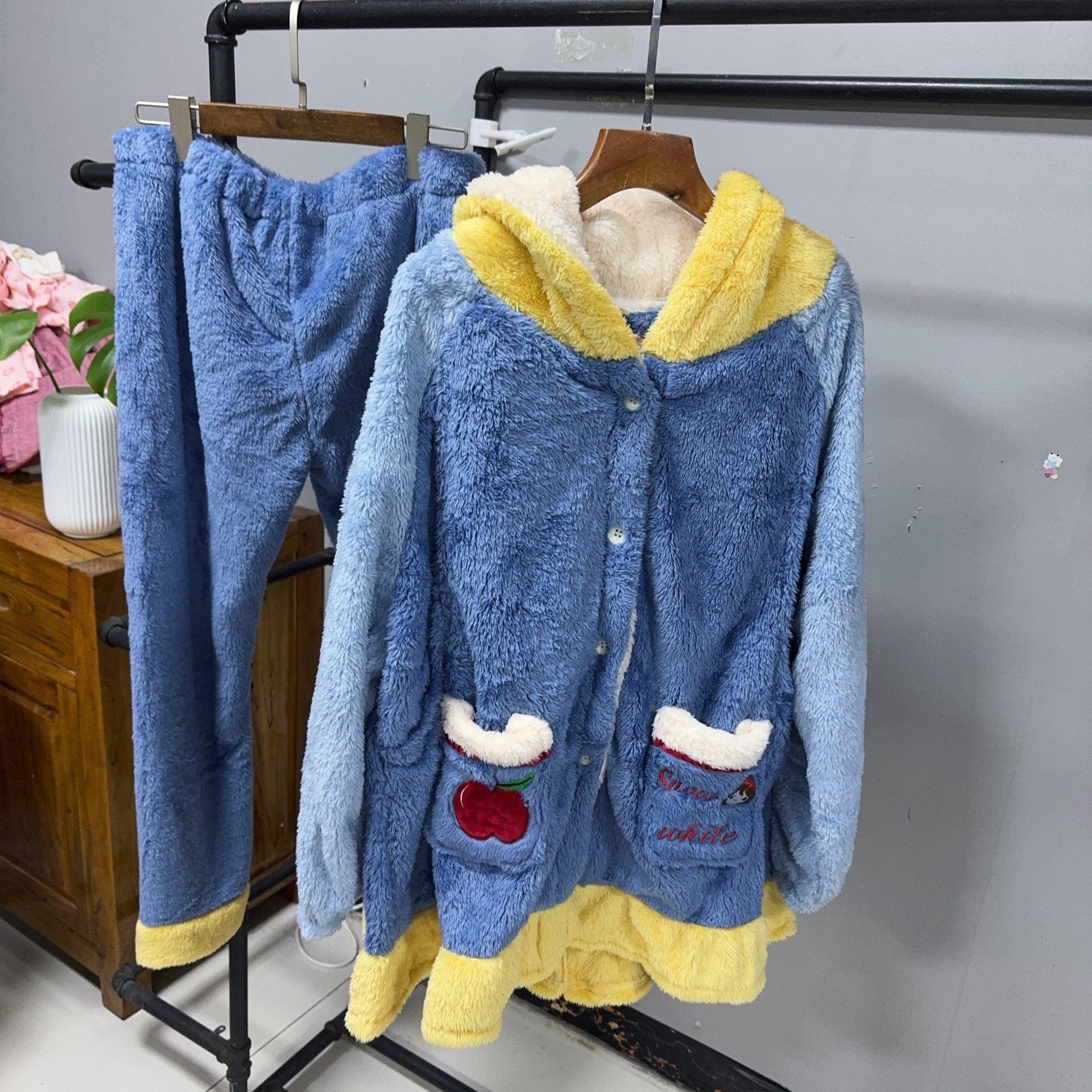 月子服秋冬季产后珊瑚绒加厚喂奶专用法兰绒哺乳睡衣孕妇睡衣家居,淘宝优惠券,粉丝福利购,淘宝优惠卷