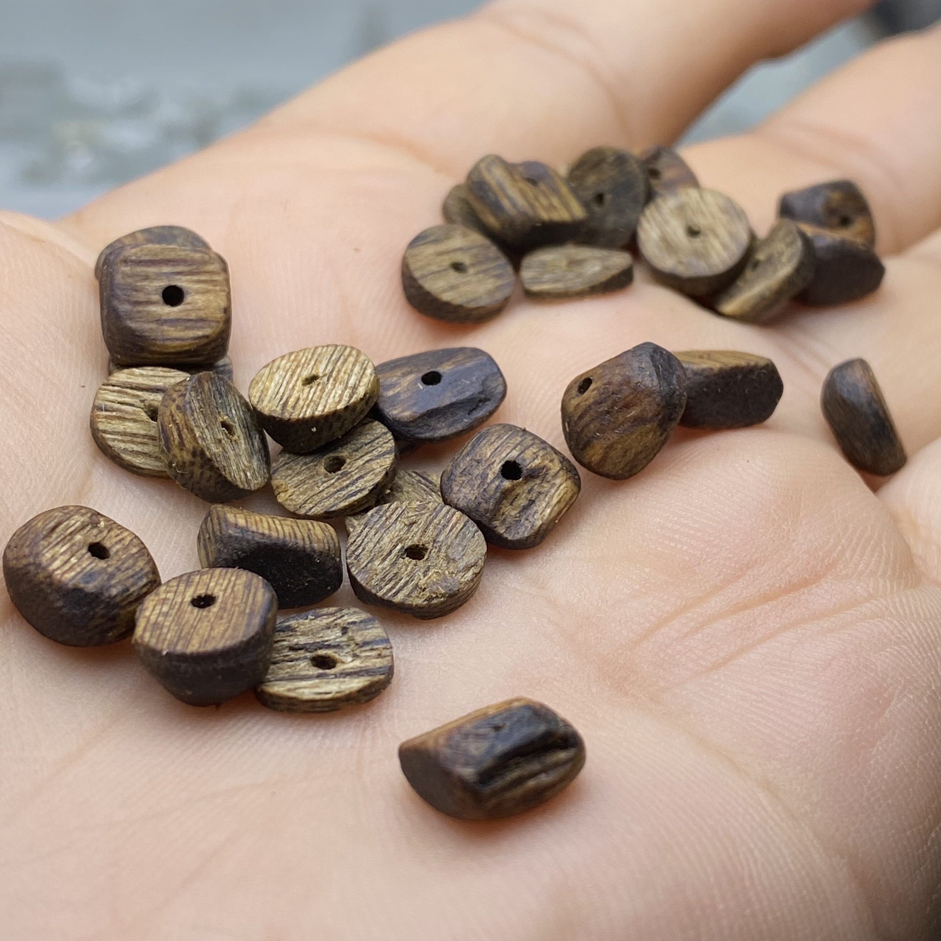 正品保真天然沉香随形隔片隔珠水晶蜜蜡手串项链垫片diy木头配饰,淘宝优惠券,粉丝福利购,淘宝优惠卷