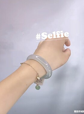 缅甸天然翡翠手镯少女款白月光淡绿浅绿翡翠色玉手镯冰种通透镯子