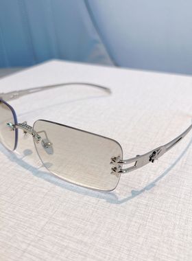 jennie复古无边框眼镜未来感