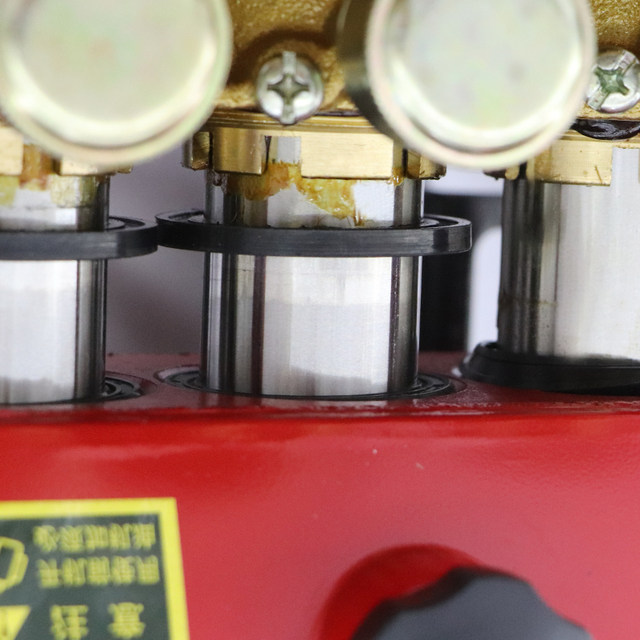 Remote large flow high pressure cleaning spray plunger pump