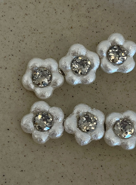 韩系温柔白色棉花珍珠水钻发夹