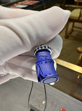 18k金镶嵌蓝宝石项链项链