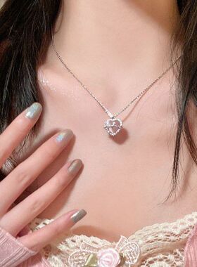 【蜜桃茶】甜酷简约 粉色爱心项链女生轻奢高级感设计小众锁骨链