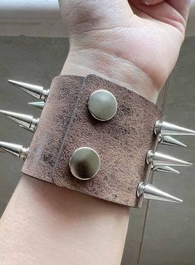 欧美跨境配饰新款三排尖钉手镯朋克高档皮革宽手链个性机车手饰品