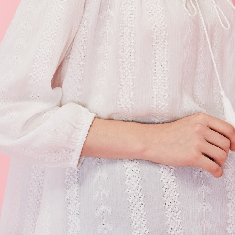 十月妈咪新款孕妇装绣花休闲t恤 旭申母婴衬衫/雪纺衫