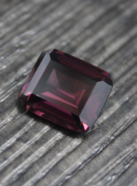 俄罗斯进口胭红瑞士钻戒面锆石