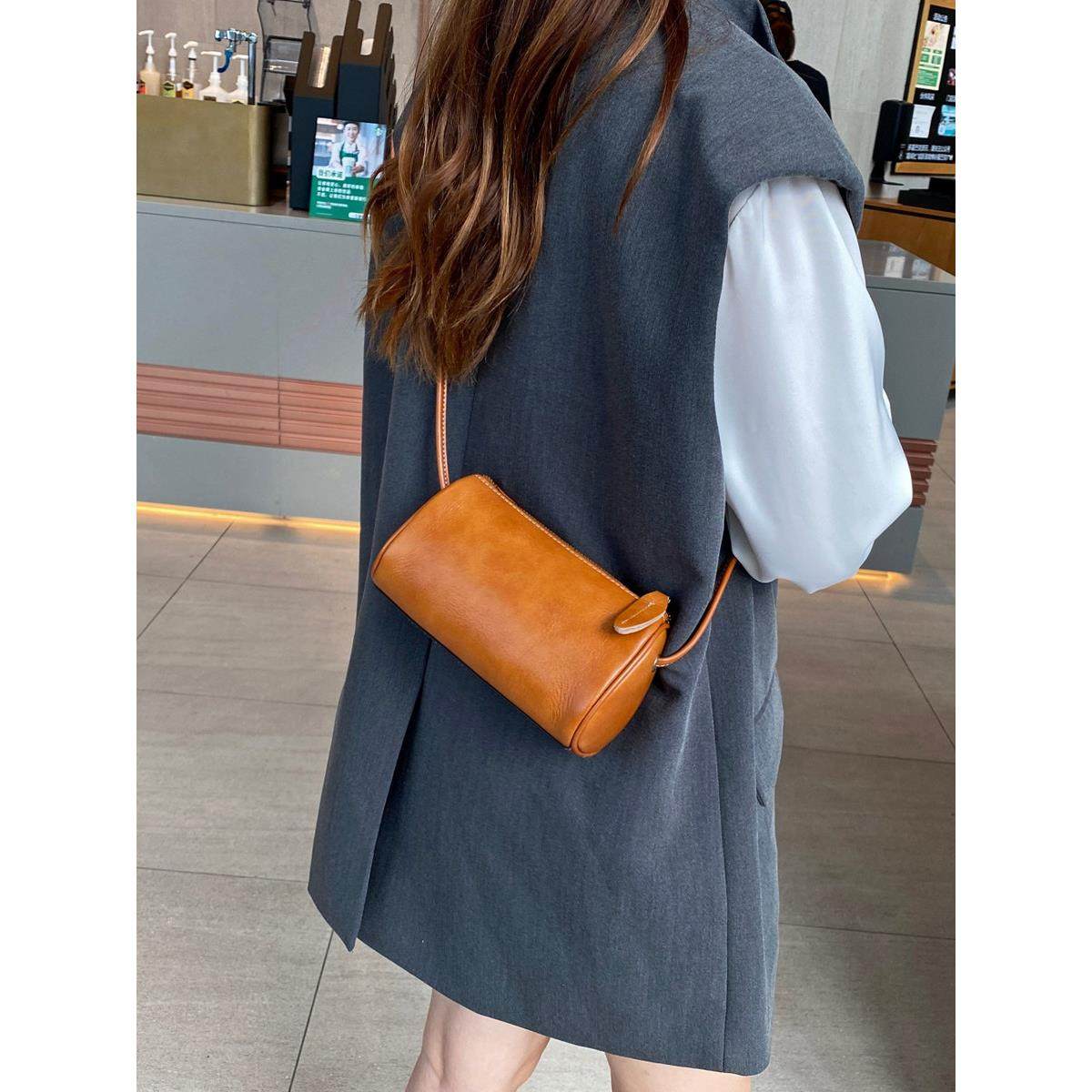 2023新款包包斜挎迷你小包夏高级质感小众枕头包2022轻奢真皮女包,淘宝优惠券,粉丝福利购,淘宝优惠卷